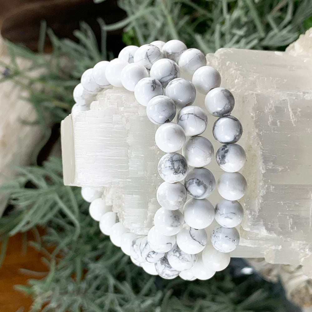 Mala White Howlite Bracelet With Velvet Pouch